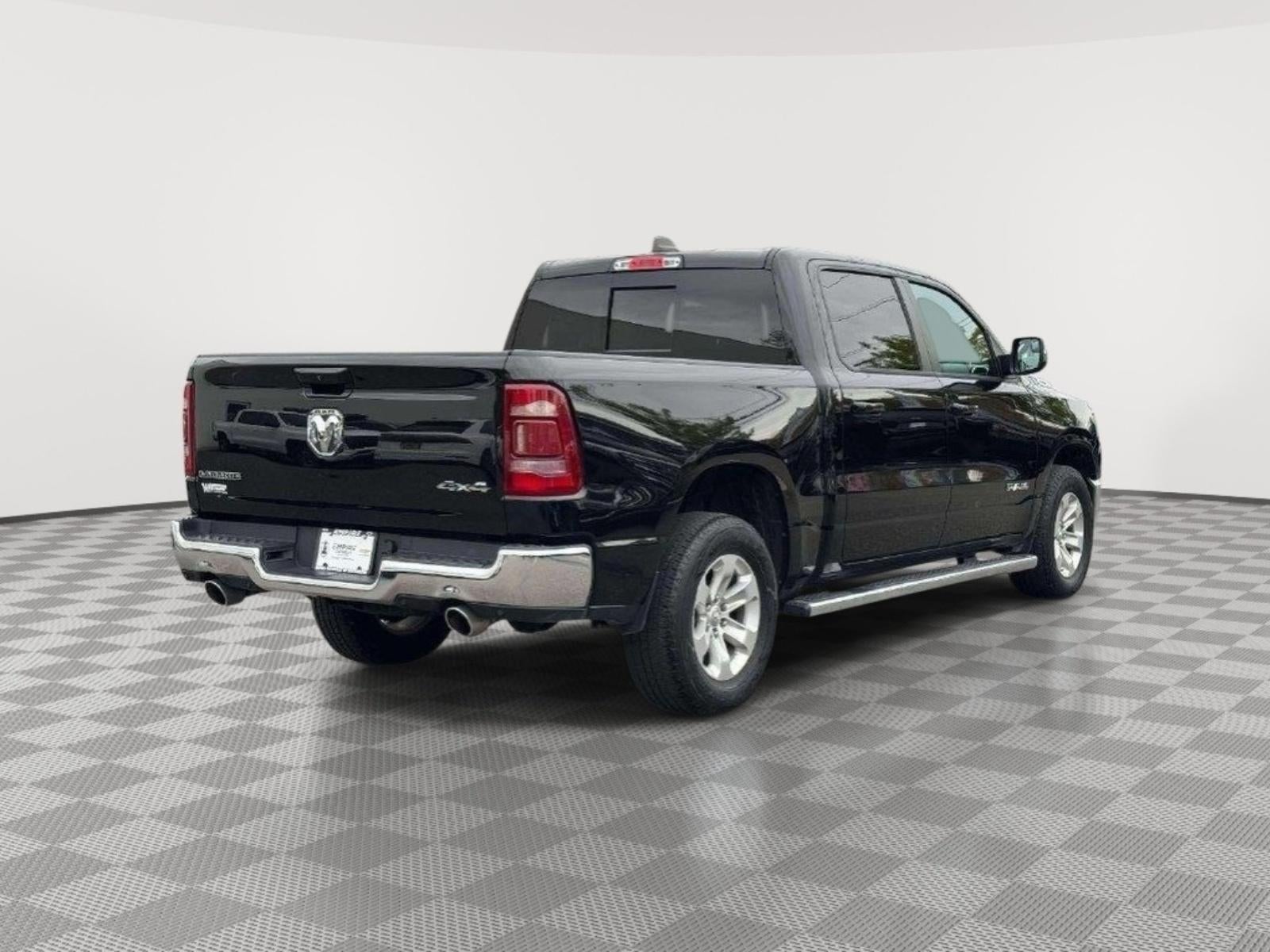 2024 RAM 1500 Laramie Crew Cab 4x4 5'7' Box