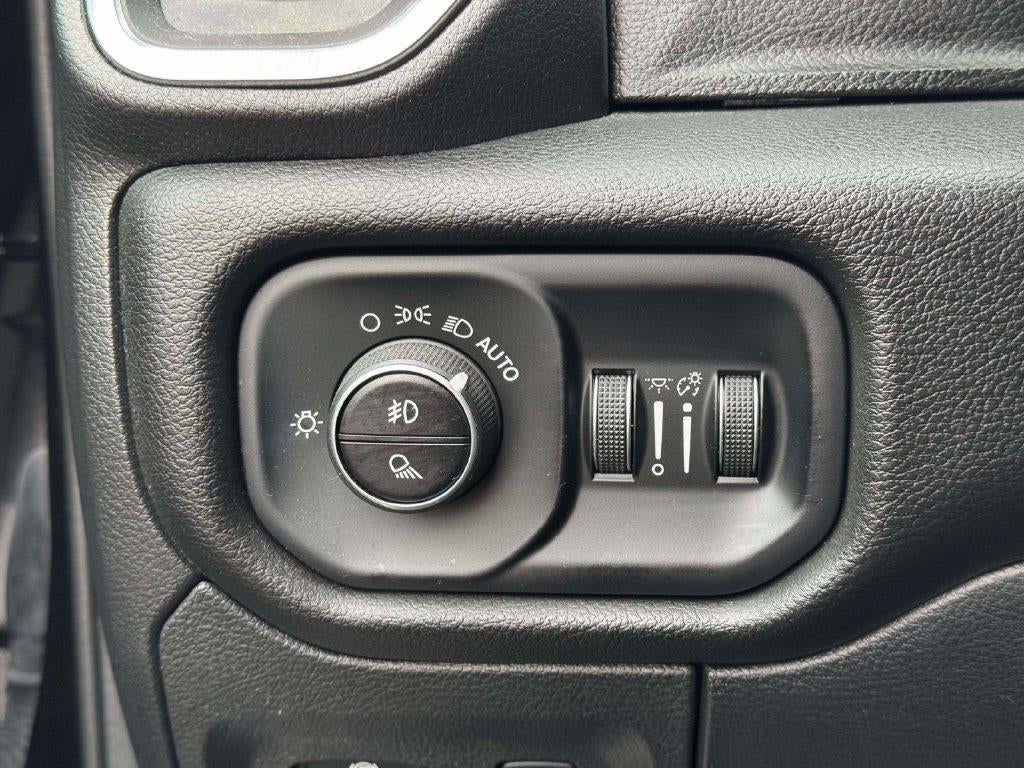 2024 RAM 1500 Laramie Crew Cab 4x4 5'7' Box