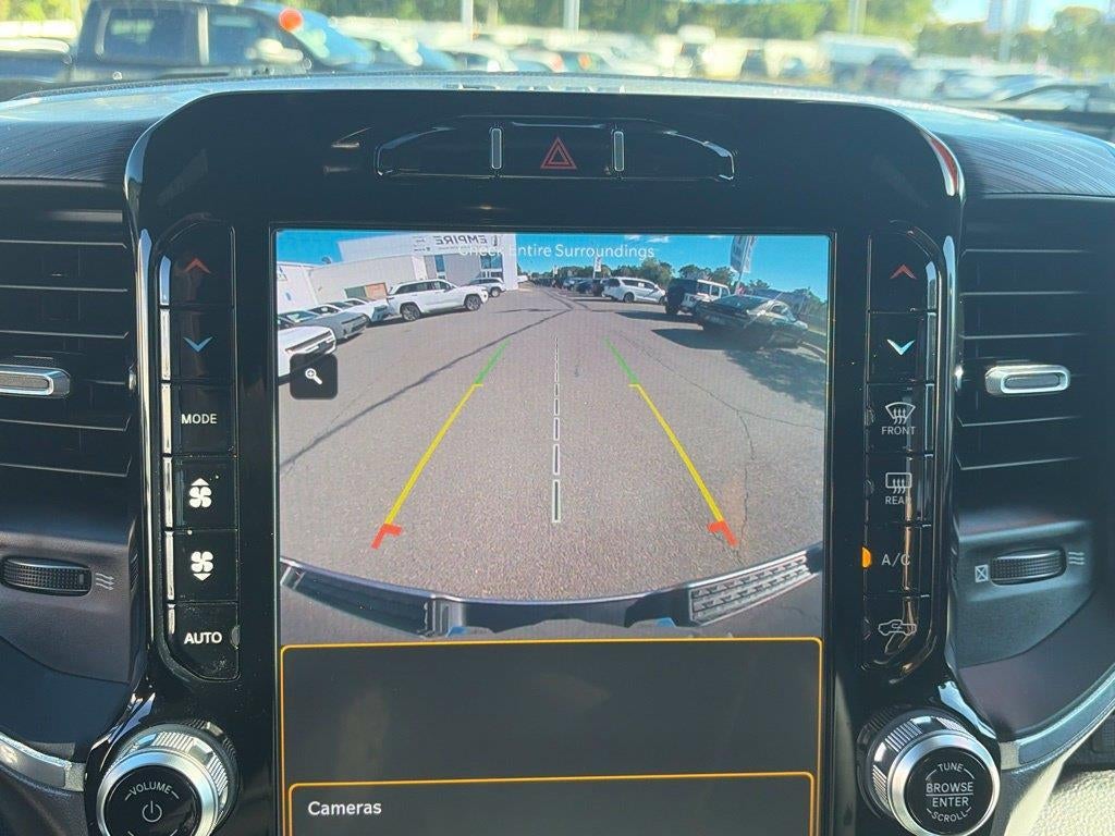 2023 RAM 1500 Laramie Crew Cab 4x4 5'7' Box