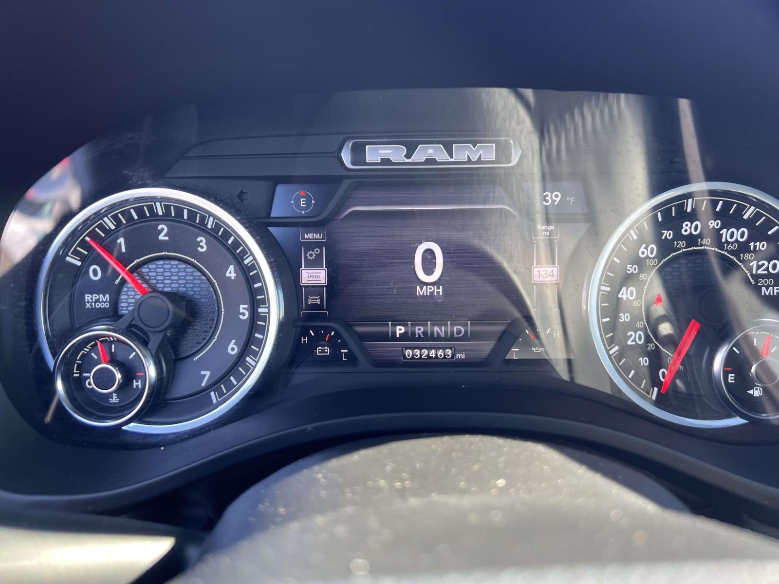 2024 RAM 1500 Laramie Crew Cab 4x4 5'7' Box