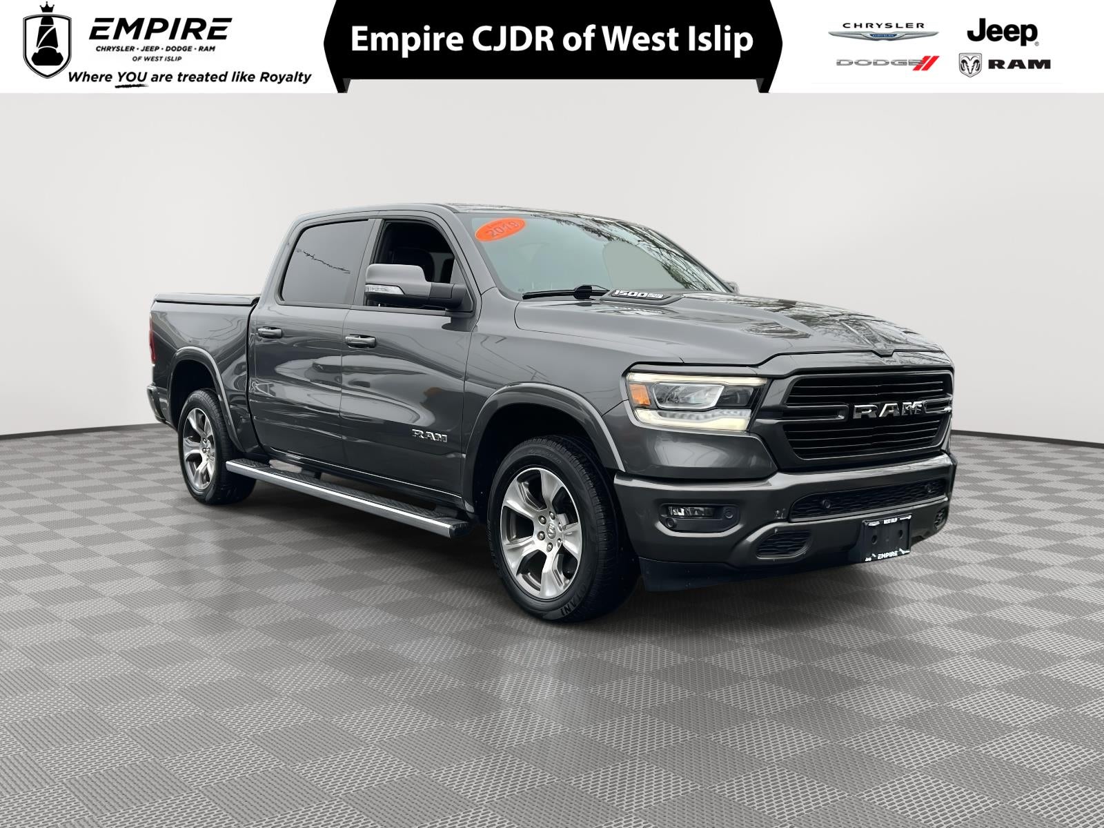 2019 RAM 1500 Laramie Crew Cab 4x4 5'7' Box