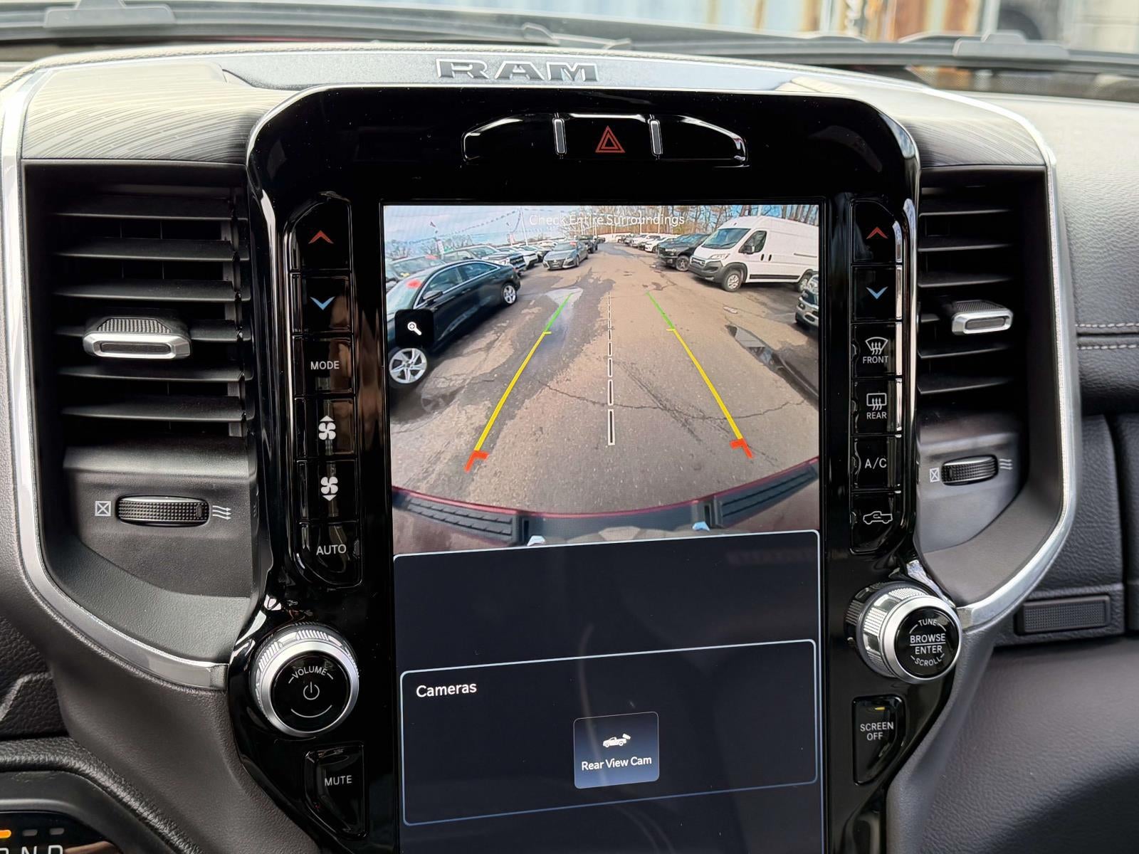 2023 RAM 1500 Laramie Crew Cab 4x4 5'7' Box