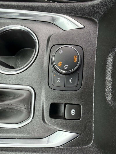 2023 Chevrolet Traverse AWD LT Leather