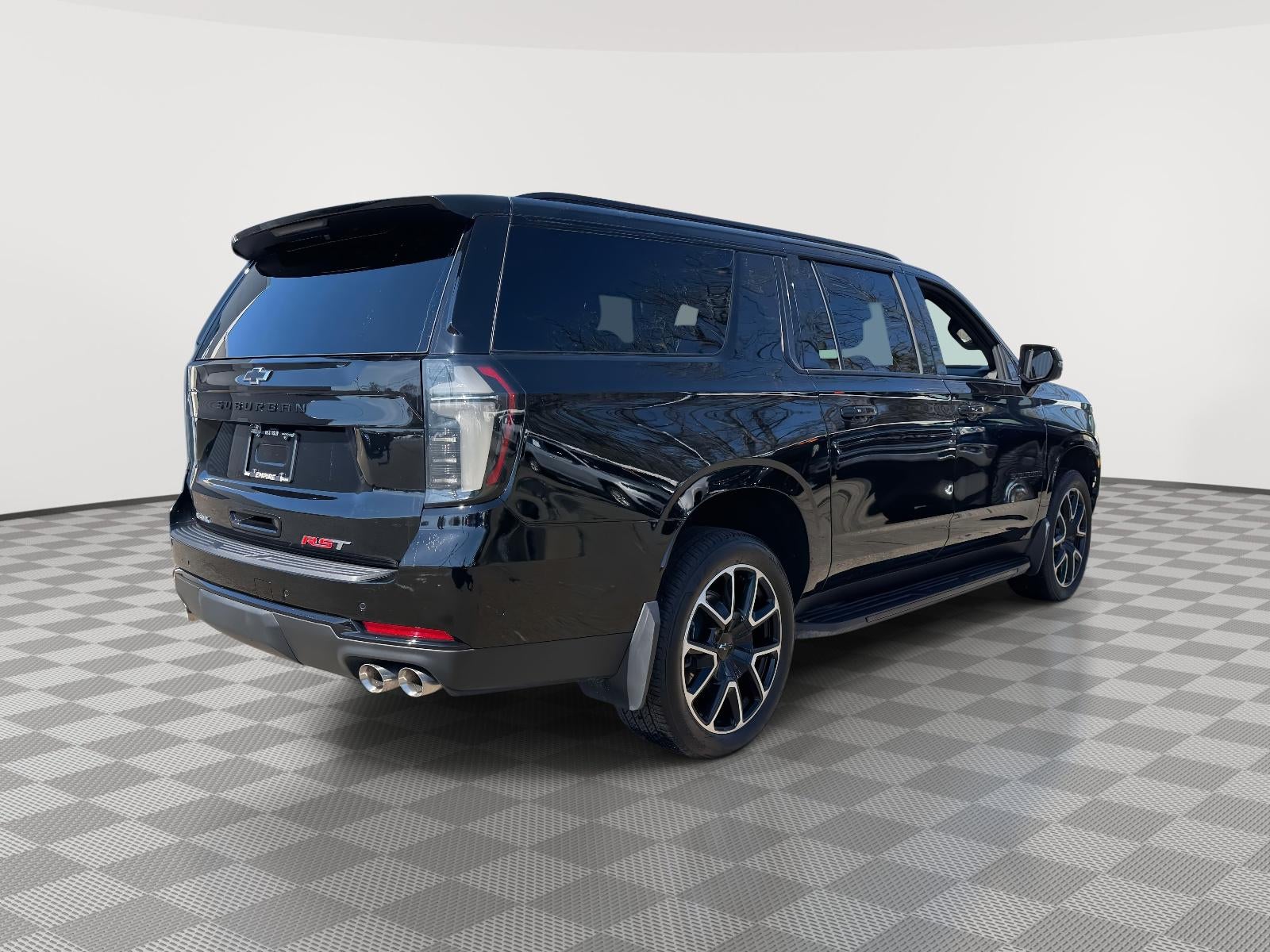 2025 Chevrolet Suburban RST