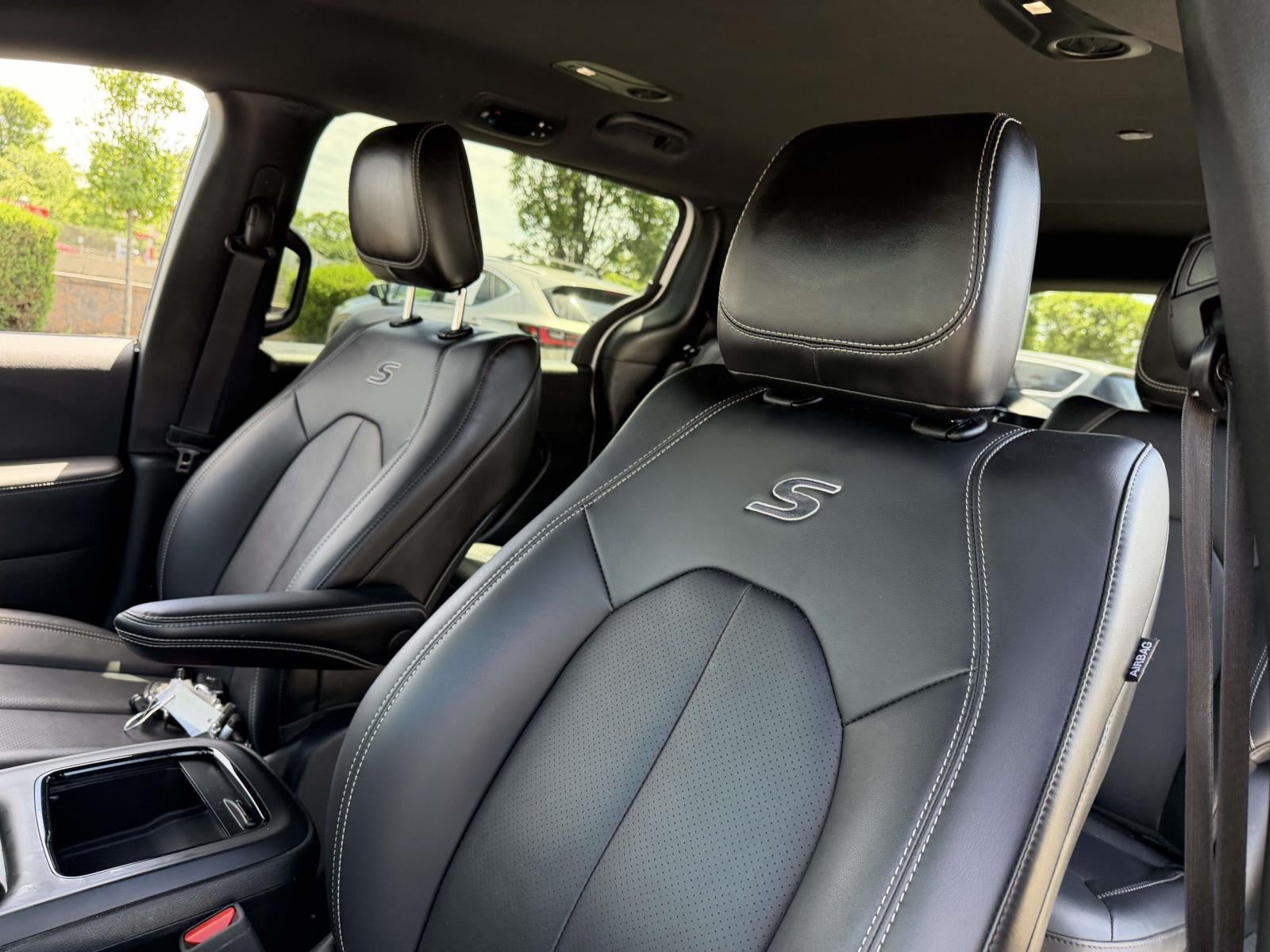 2024 Chrysler Pacifica Hybrid S Appearance Pkg