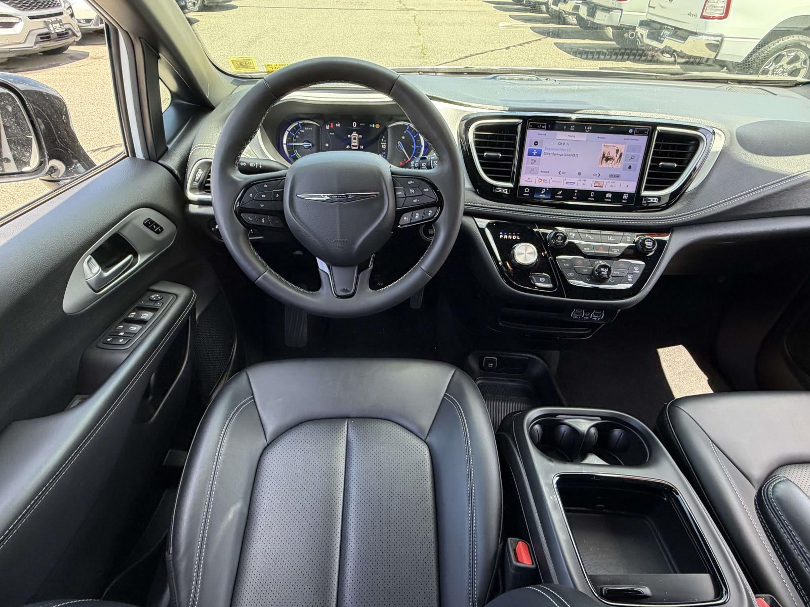 2024 Chrysler Pacifica Hybrid S Appearance Pkg