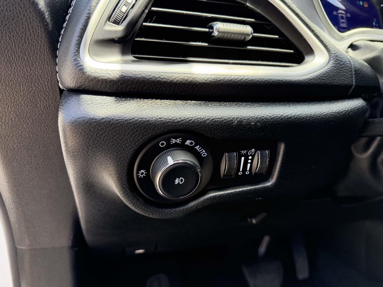 2024 Chrysler Pacifica Hybrid S Appearance Pkg