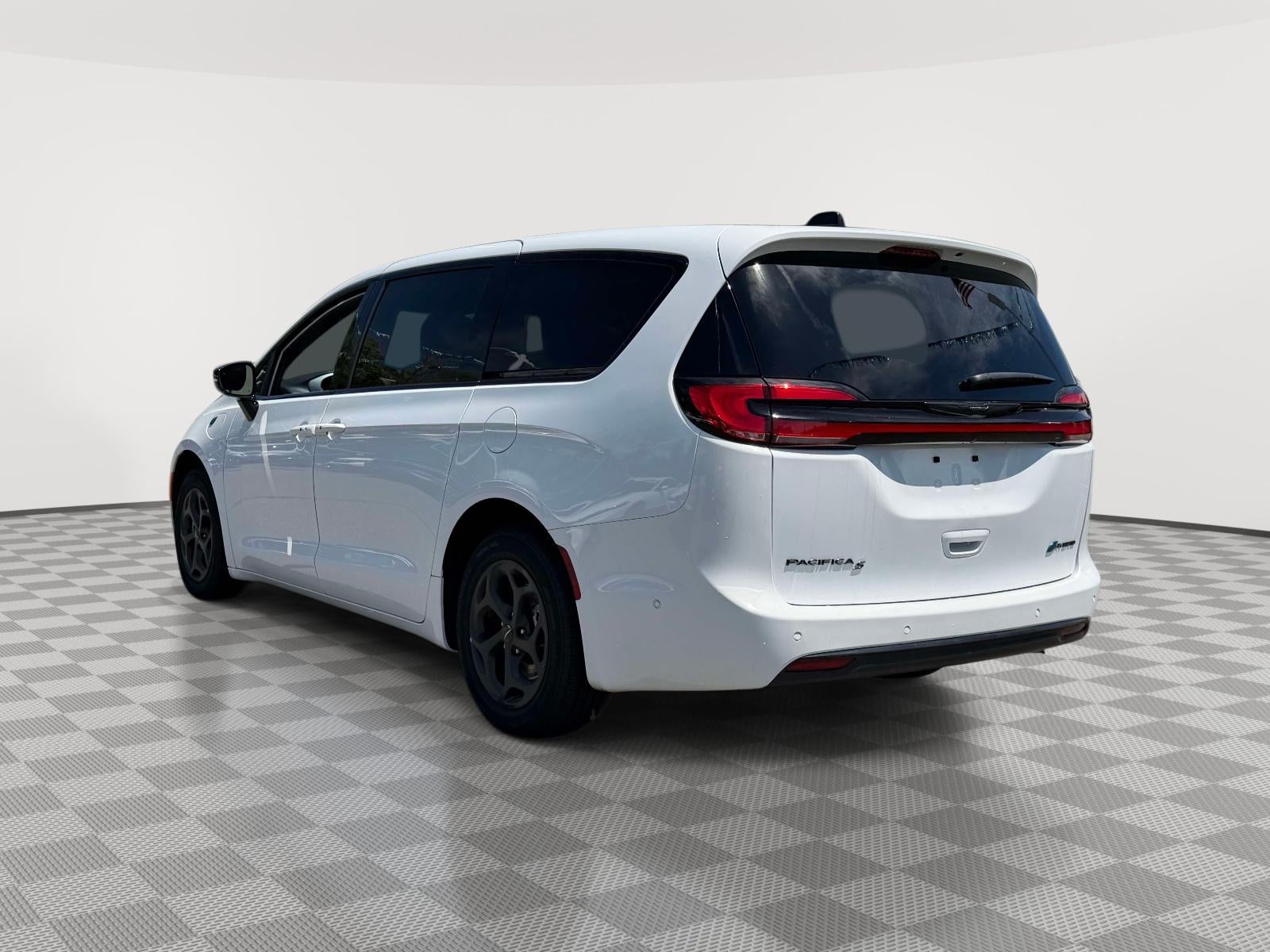 2024 Chrysler Pacifica Hybrid S Appearance Pkg