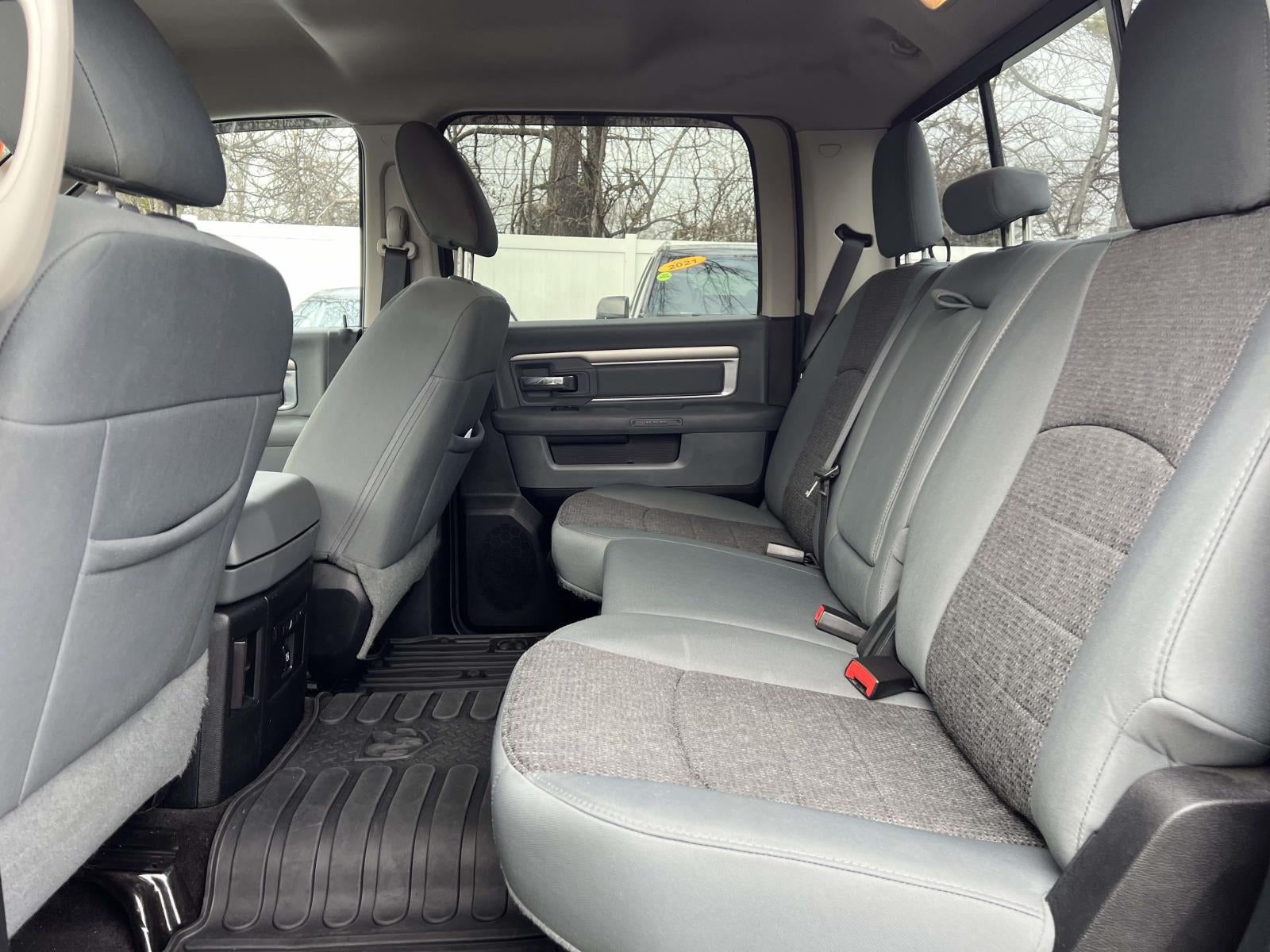 2017 RAM 1500 Big Horn Crew Cab 4x4 5'7' Box