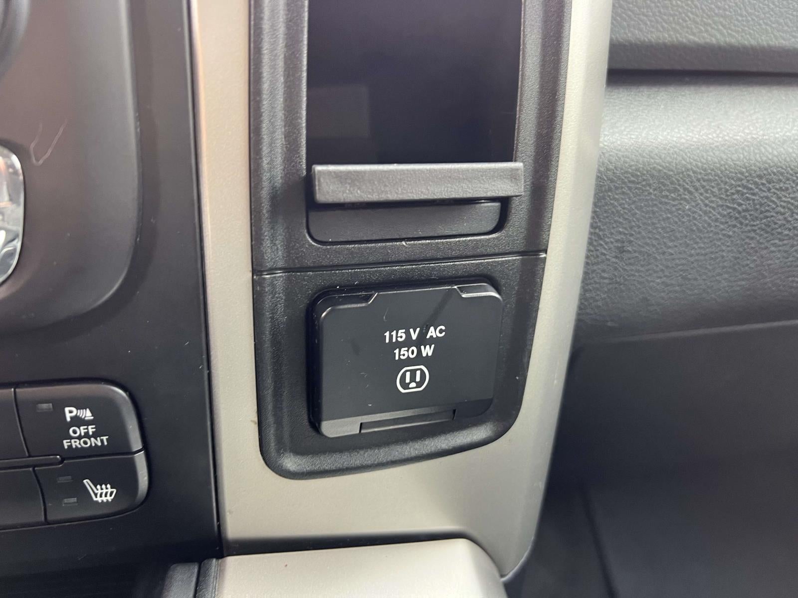 2017 RAM 1500 Big Horn Crew Cab 4x4 5'7' Box