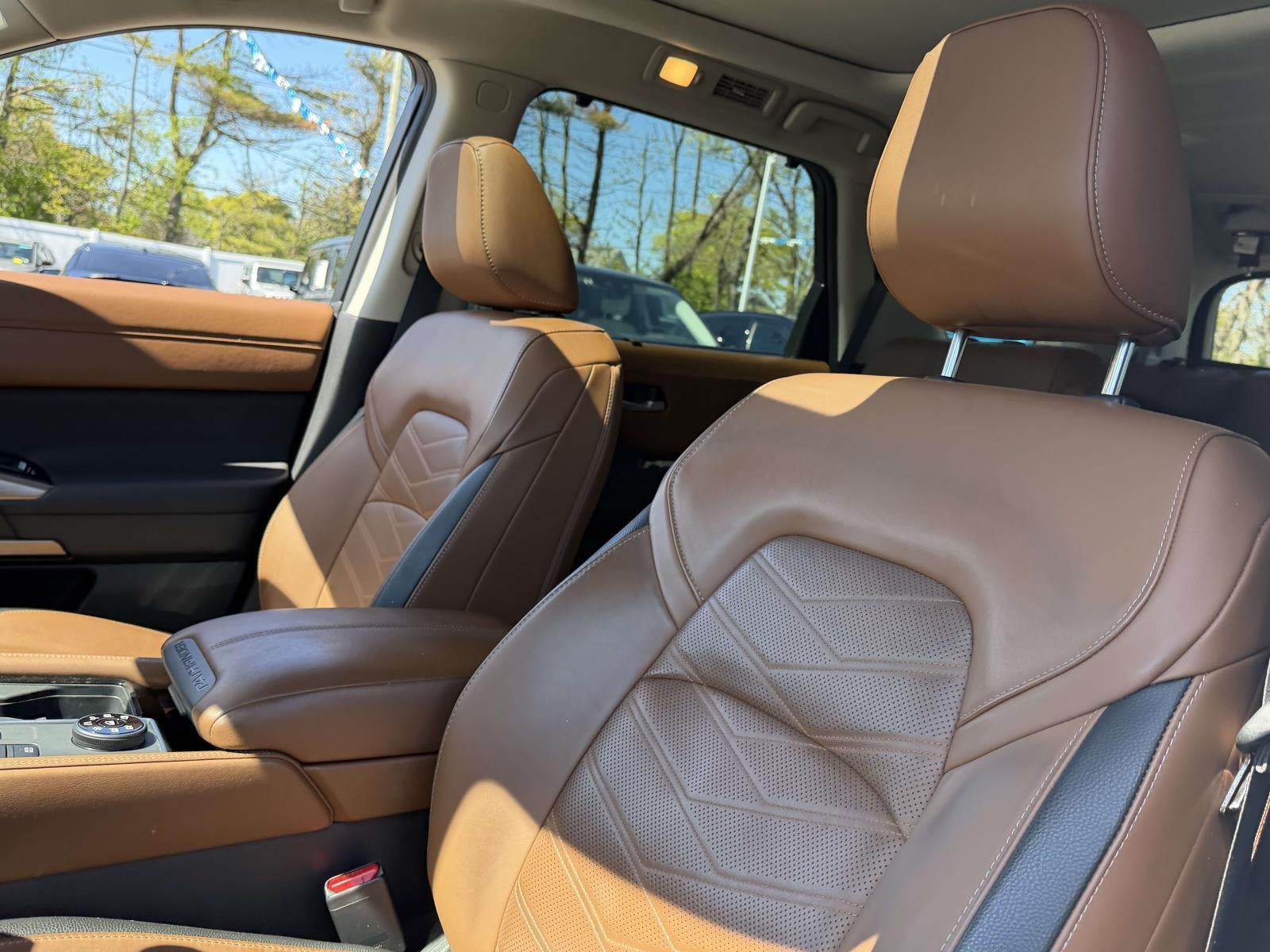 2025 Nissan Pathfinder Platinum 4WD