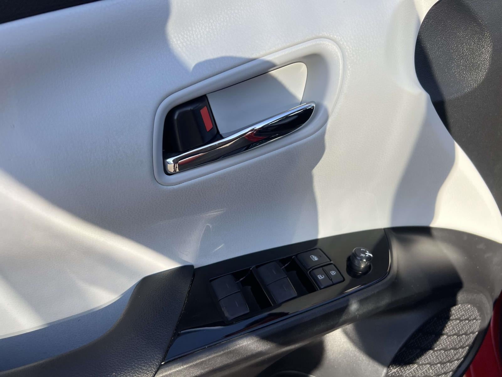 2019 Toyota Prius LE