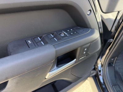 2025 Land Rover Defender 110 P300