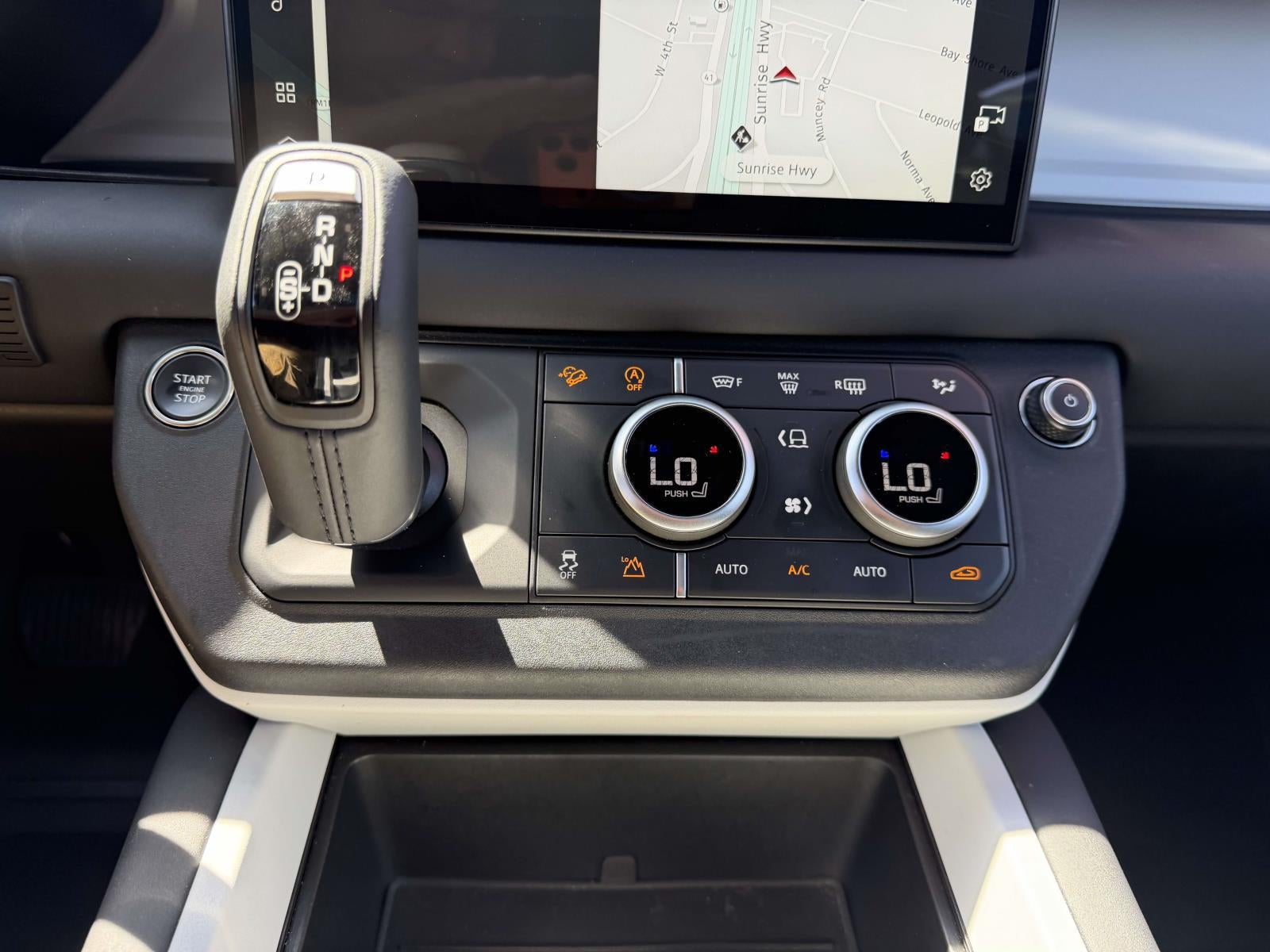 2025 Land Rover Defender 110 P300