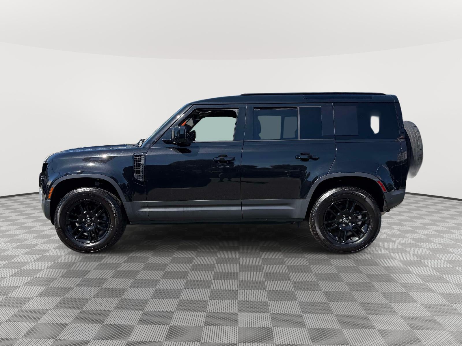 2025 Land Rover Defender 110 P300
