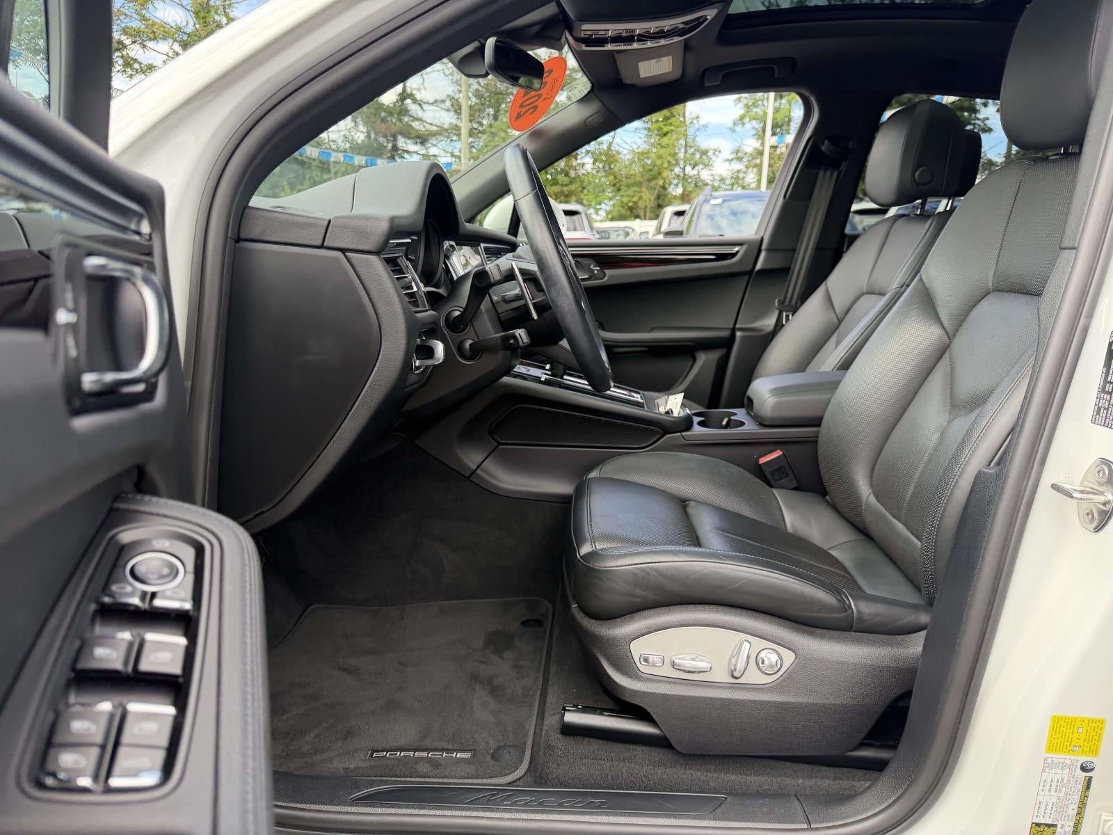 2022 Porsche Macan Base