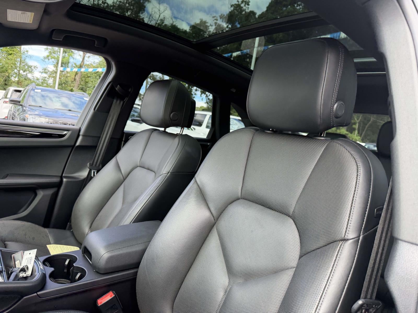 2022 Porsche Macan Base