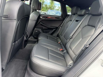 2022 Porsche Macan Base