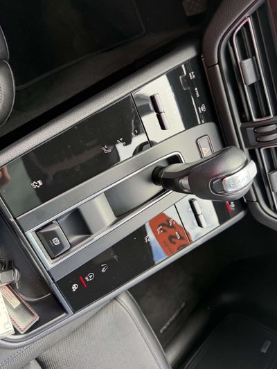 2022 Porsche Macan Base