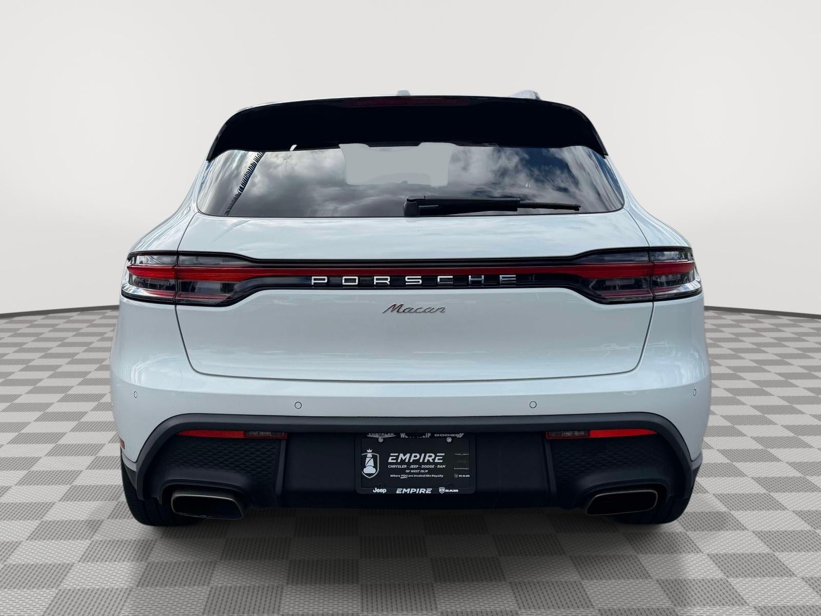 2022 Porsche Macan Base