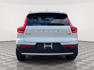 2023 Volvo XC40 B5 Ultimate Bright Theme