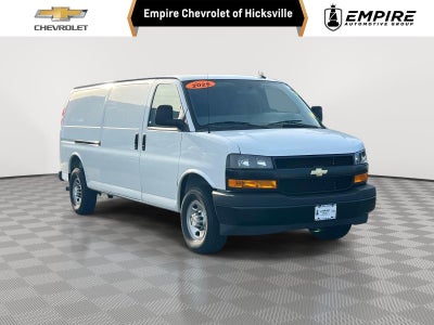 2025 Chevrolet Express Cargo WT
