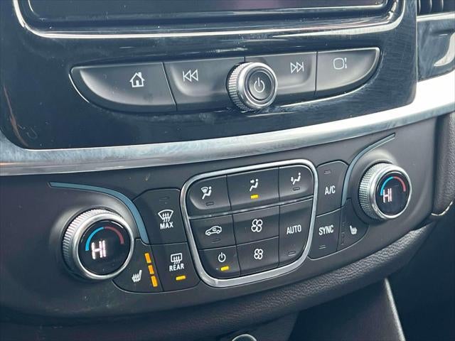 2022 Chevrolet Traverse LT Leather