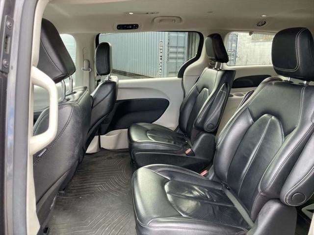 2022 Chrysler Pacifica Hybrid Touring L