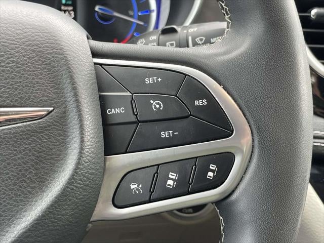 2022 Chrysler Pacifica Hybrid Touring L