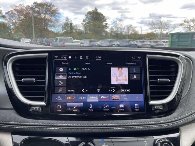 2022 Chrysler Pacifica Hybrid Touring L