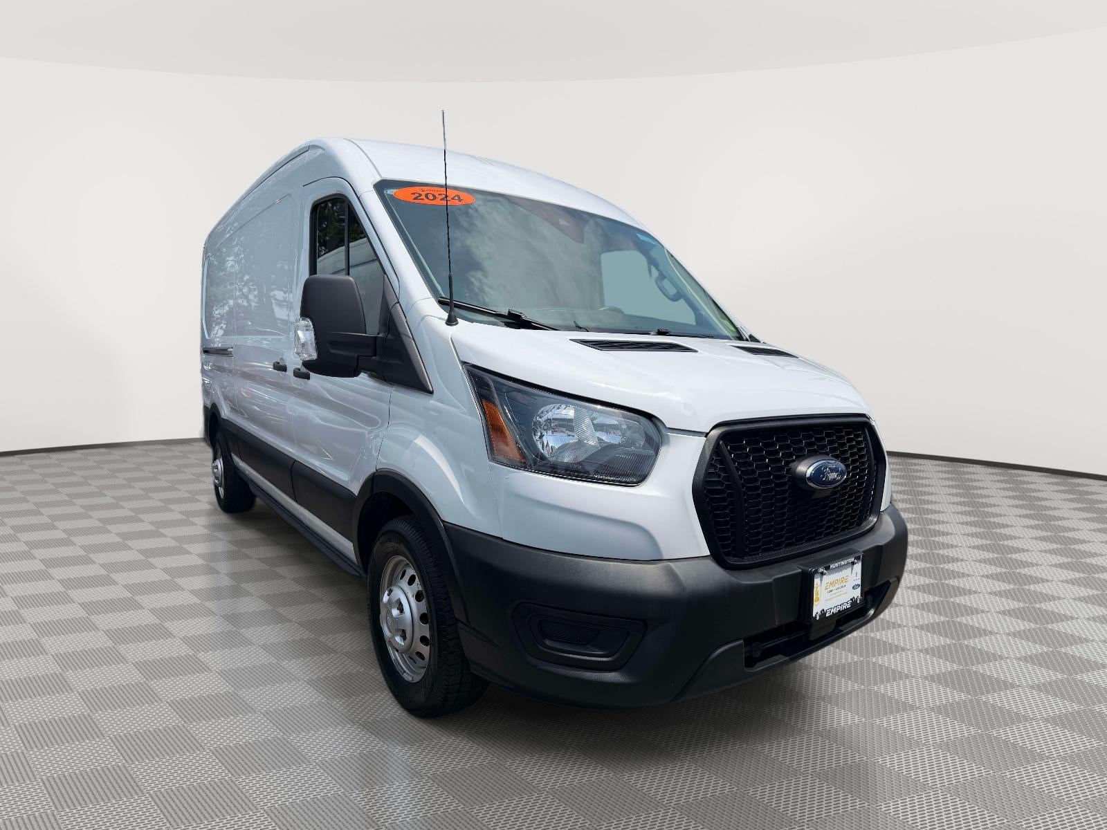 2024 Ford Transit Cargo Van T-250 148" Med Rf 9070 GVWR AWD