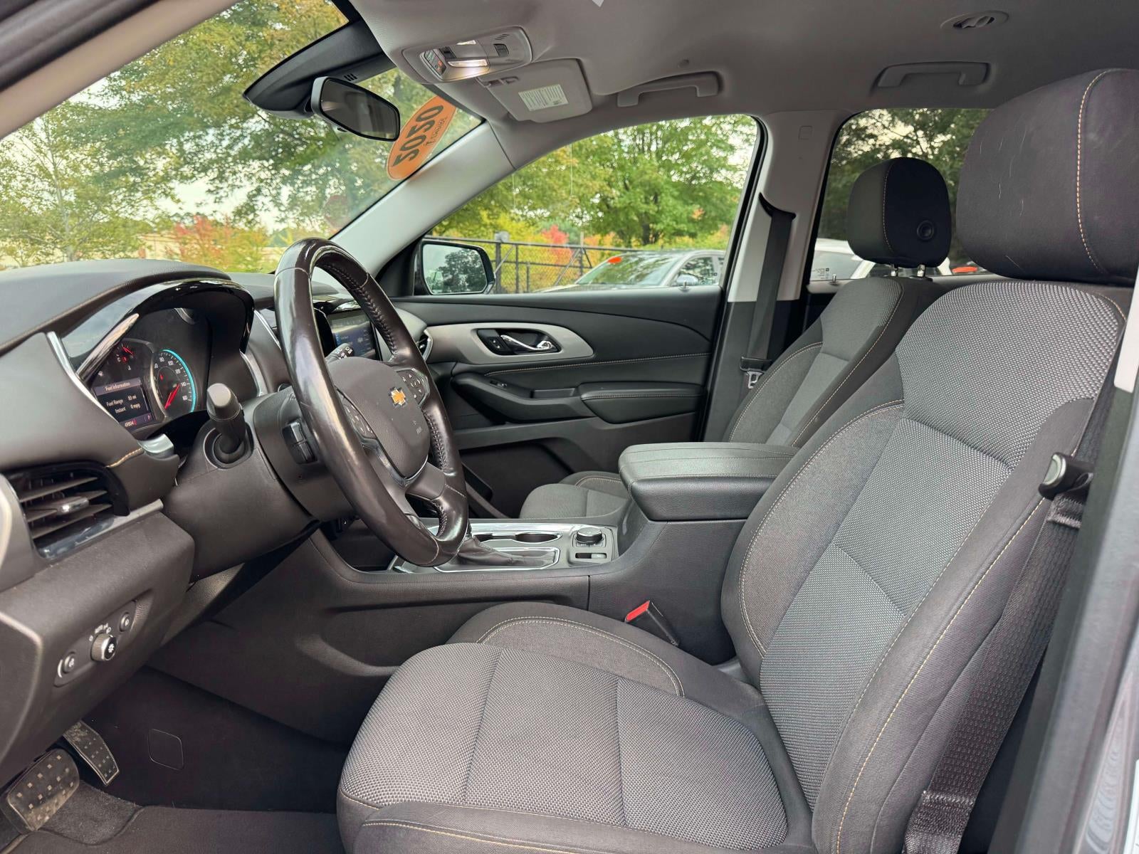 2020 Chevrolet Traverse LT Cloth