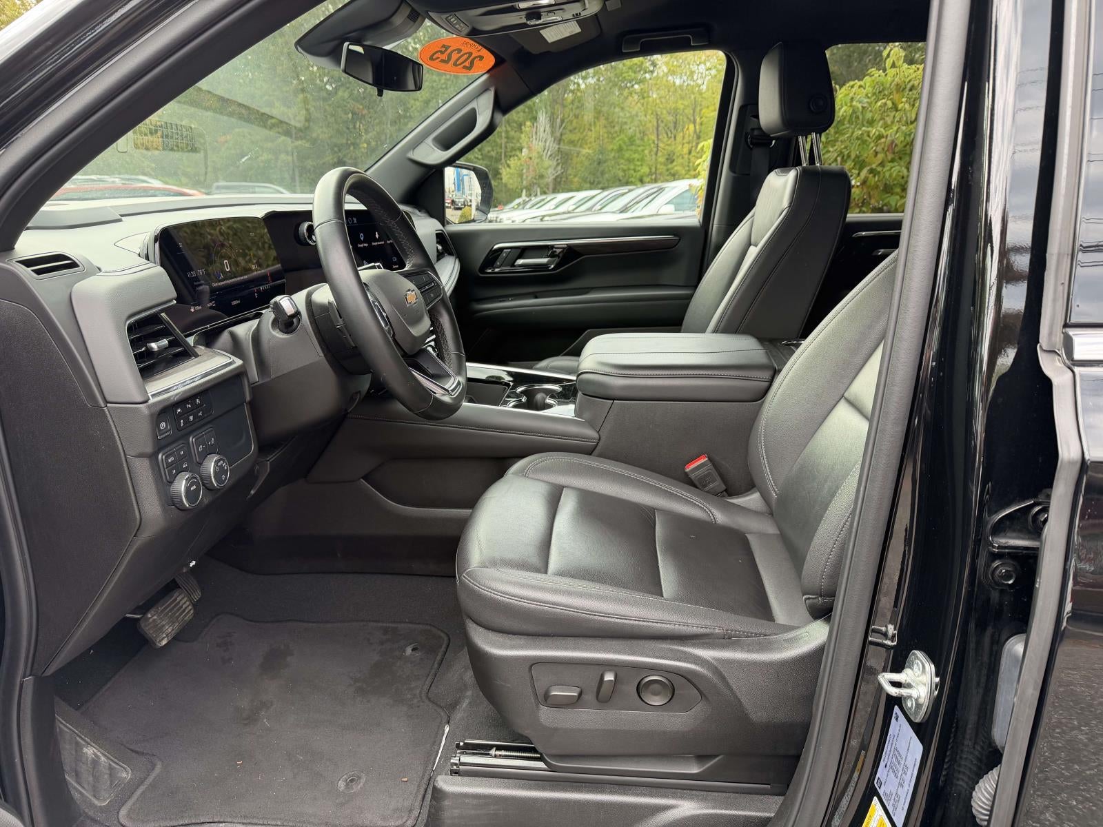 2025 Chevrolet Suburban LT