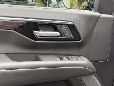 2025 Chevrolet Suburban LT