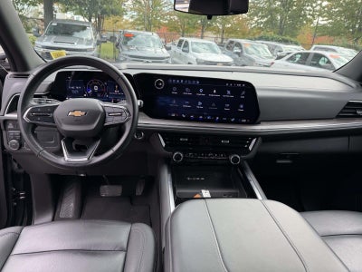2025 Chevrolet Suburban LT