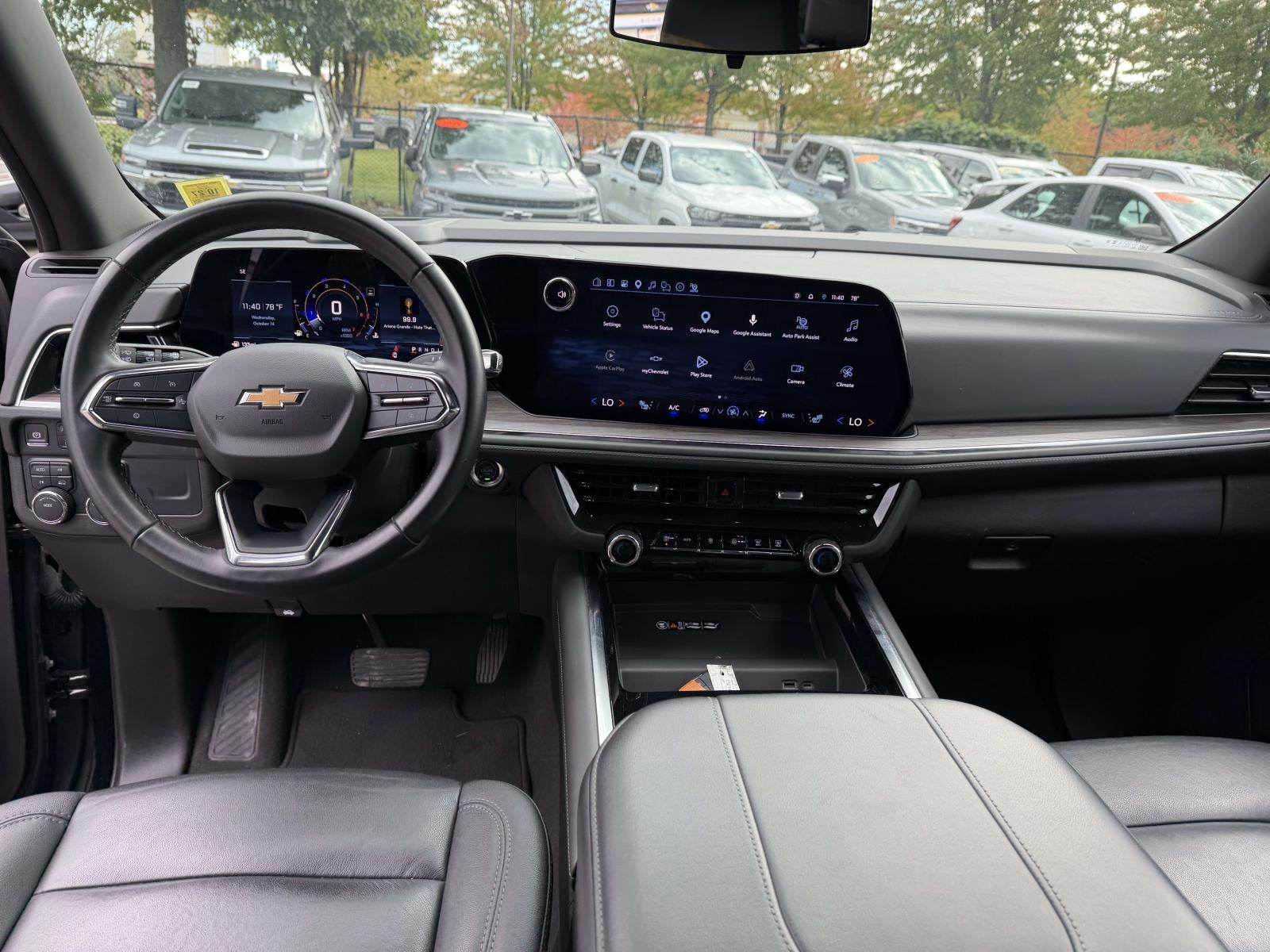 2025 Chevrolet Suburban LT