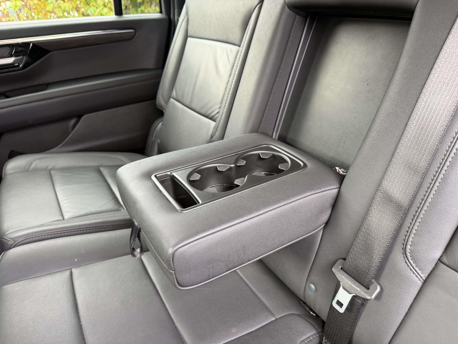 2025 Chevrolet Suburban LT