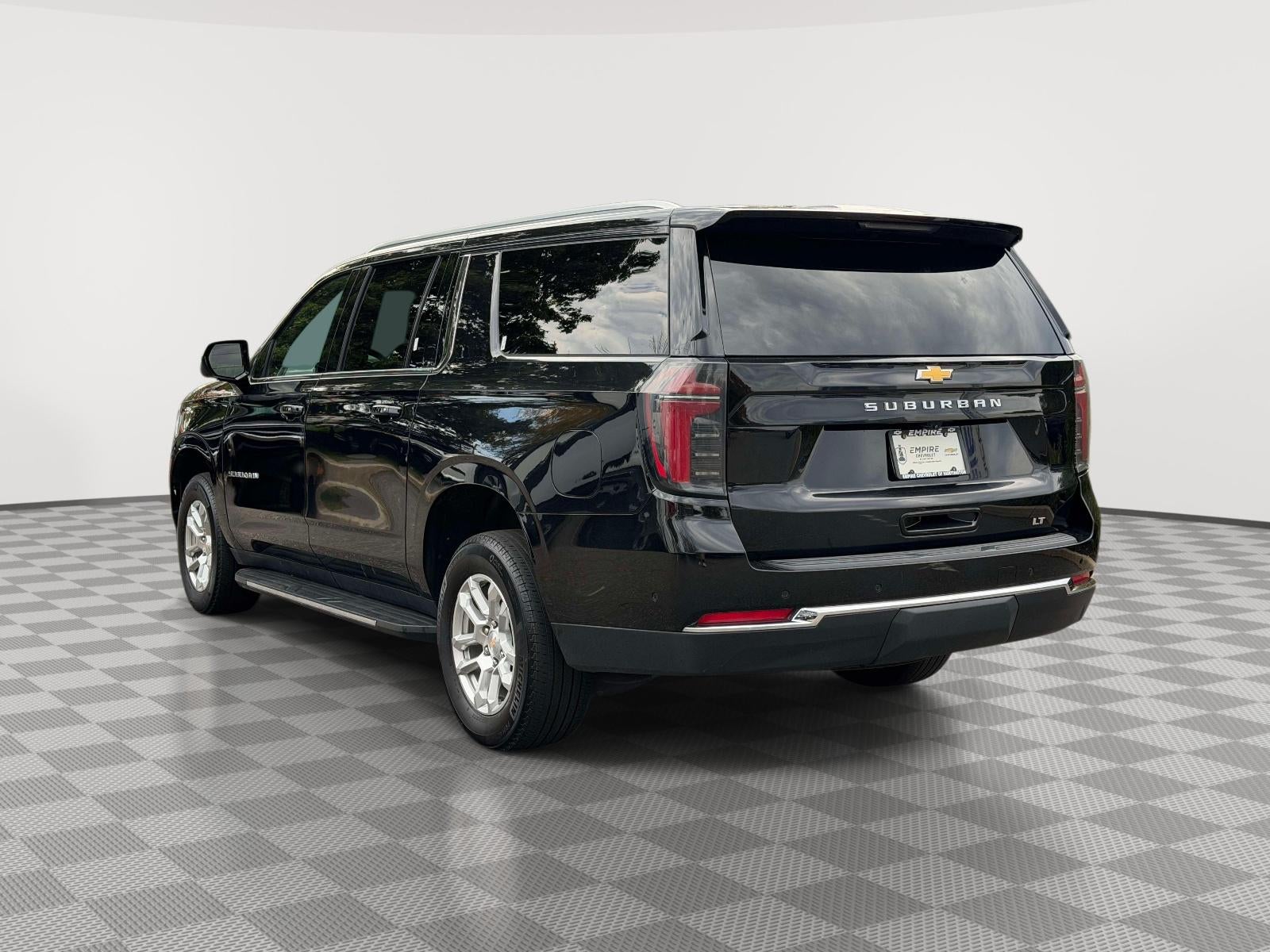 2025 Chevrolet Suburban LT