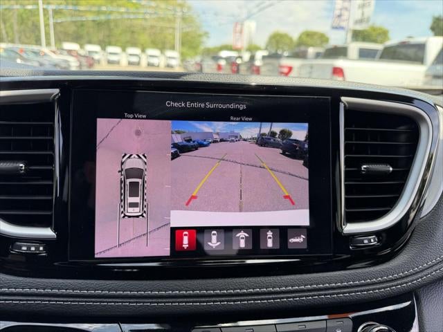 2024 Chrysler Pacifica Hybrid S Appearance Pkg