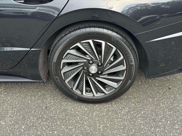 2022 Hyundai SONATA HYBRID Limited