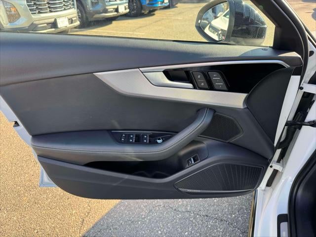 2023 Audi A4 Sedan S line Prestige