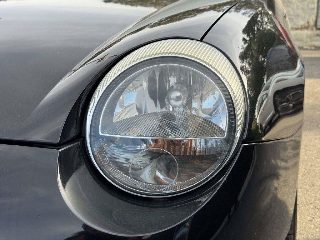 2004 Ford Thunderbird Base