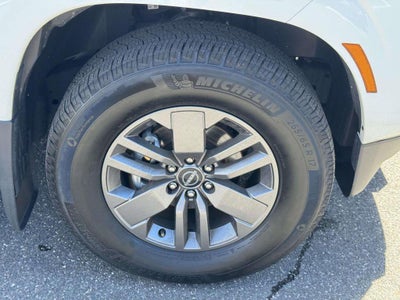 2025 Nissan Frontier Crew Cab SV 4x2
