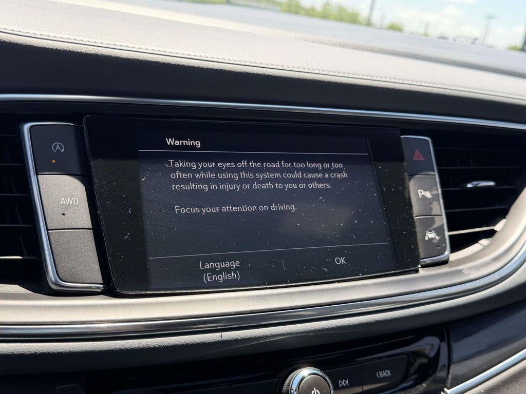 2023 Buick Enclave Essence AWD