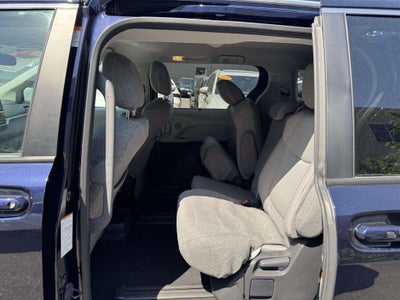 2024 Toyota Sienna LE