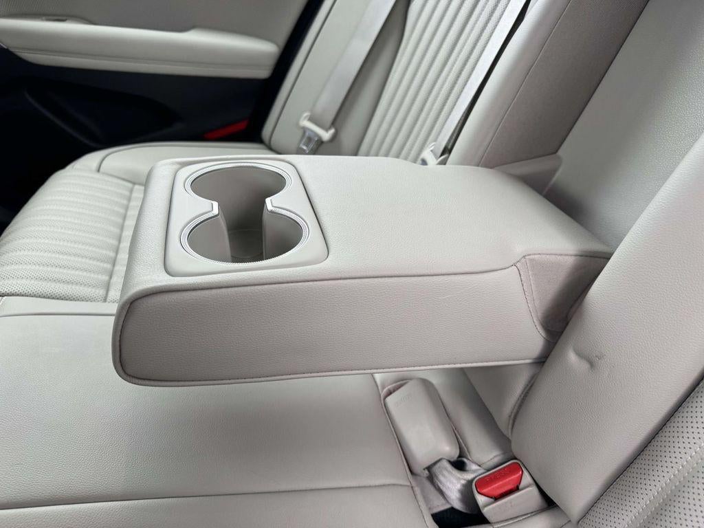 2023 Genesis G70 2.0T AWD