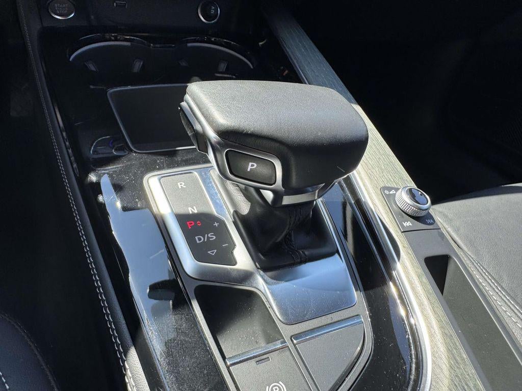 2024 Audi A4 Premium Plus 45 TFSI S line quattro S tronic