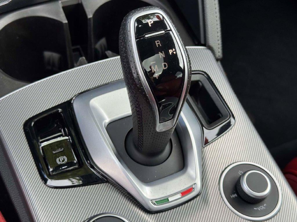 2023 Alfa Romeo Stelvio Veloce AWD